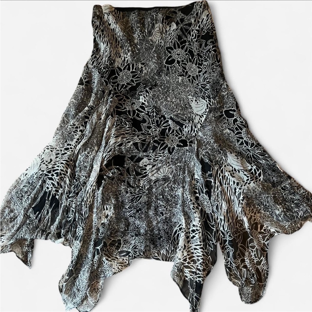 Vintage Black and White Asymmetrical Skirt